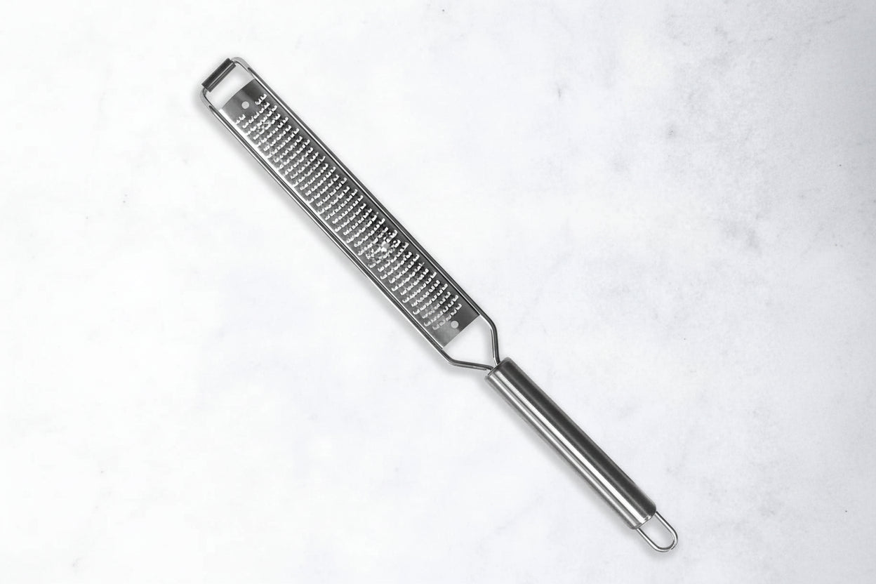 Lemon Zester, Cheese Grater, Parmesan Cheese, Ginger, Garlic, Nutmeg, Chocolate, Citrus, Lime Zester & Grater, Kitchen Tool with Razor-Sharp Stainless Steel Blade