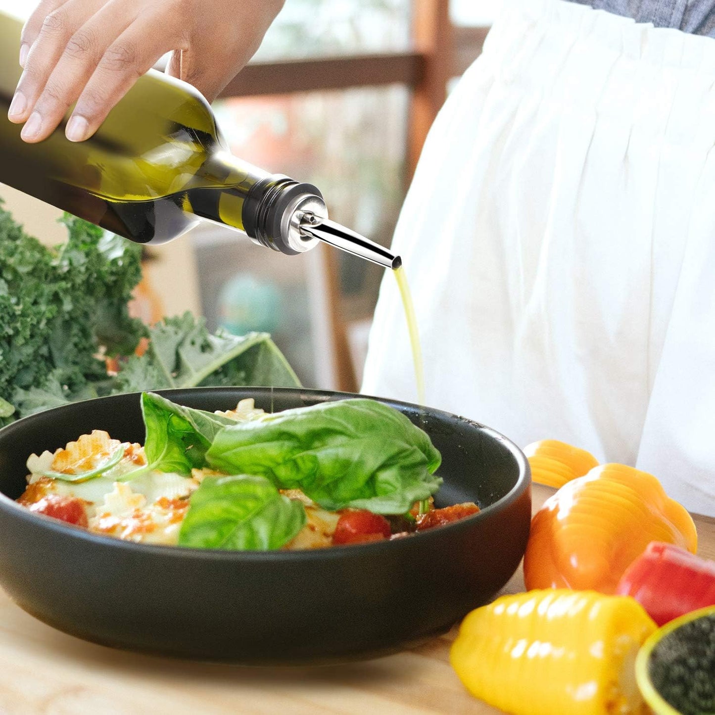 17Oz Glass Olive Oil Bottle Dispenser - 500Ml Green Oil and Vinegar Cruet with Pourers and Funnel - Olive Oil Carafe Decanter for Kitchen