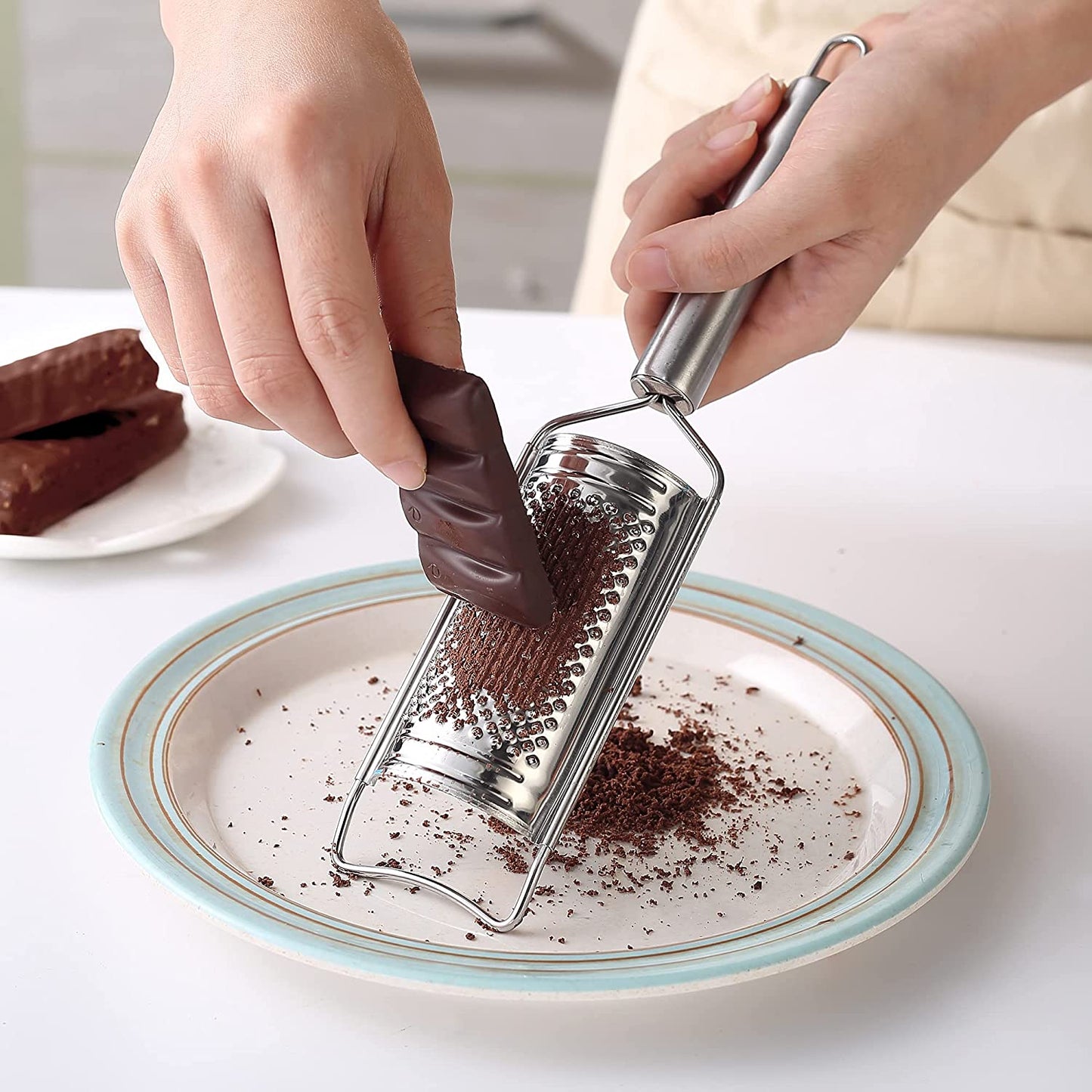 Stainless Steel Cheese Grater Set, Set of 5 Kitchen Grater & Peeler & Slicer, Lemon Zester with Cleaning Brush for Vegetable, Fruit, Chocolate